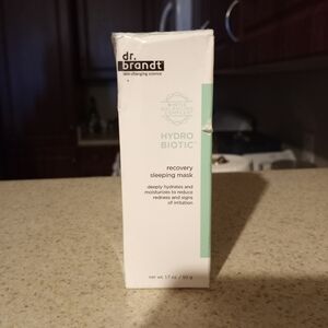 Dr. Brandt Hydro Biotic Recovery Sleeping Mask - White and Green